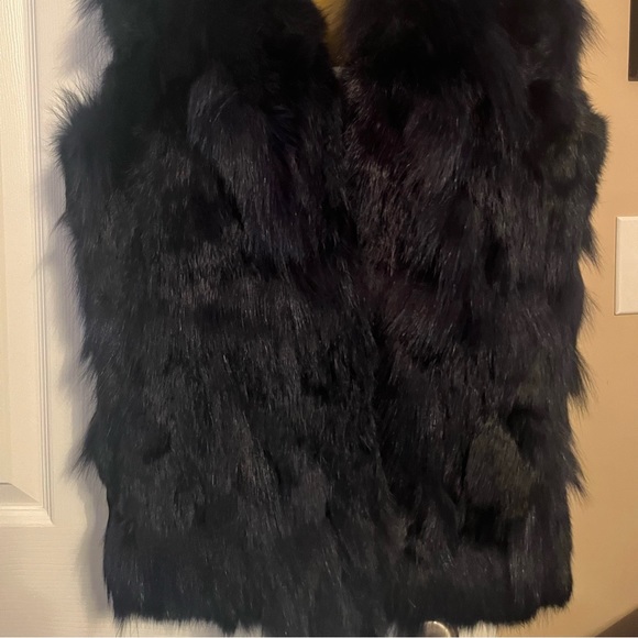 Navy Blue Faux Fur Vest - Picture 2 of 2
